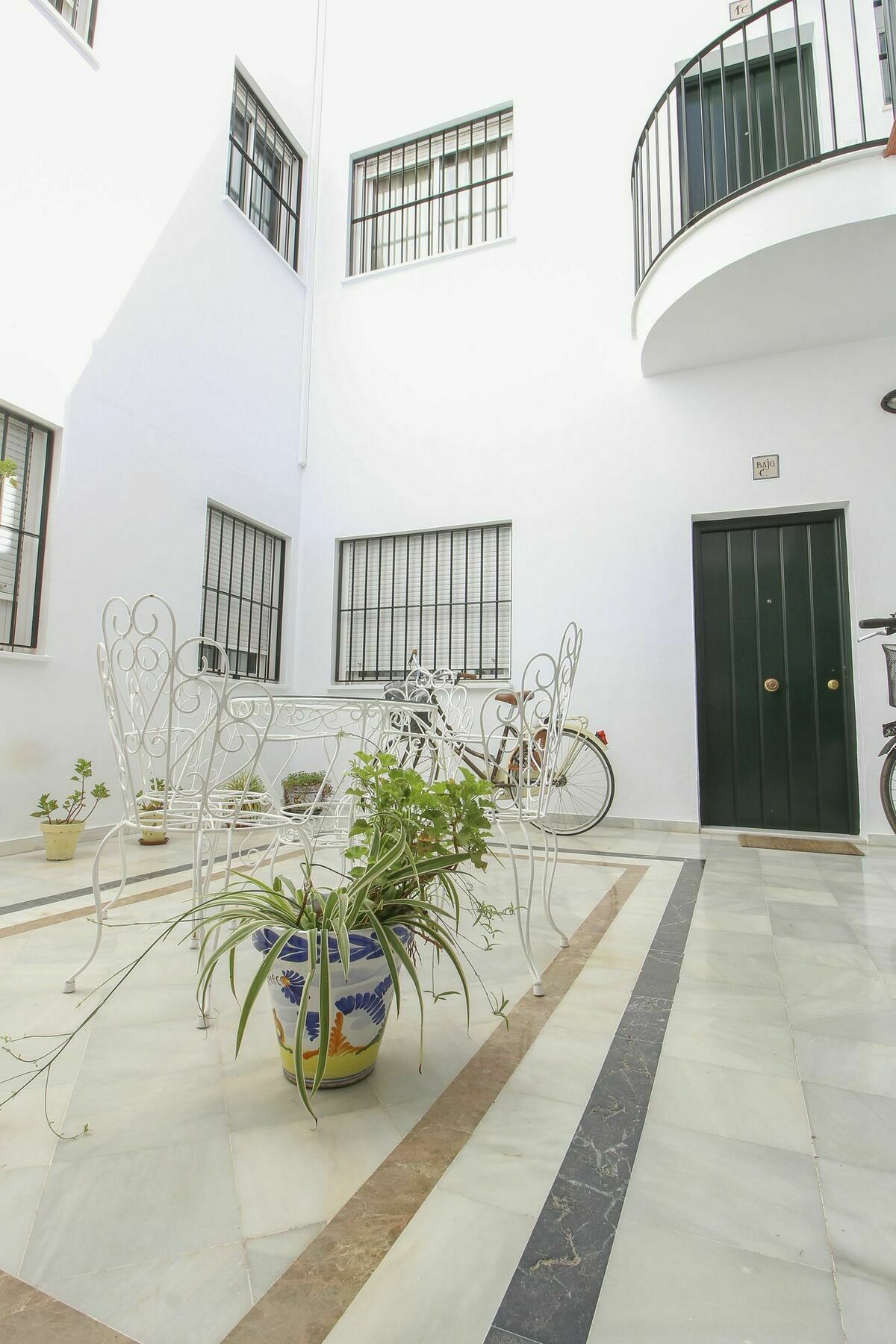 Deluxe Santa Cruz Apartment Seville